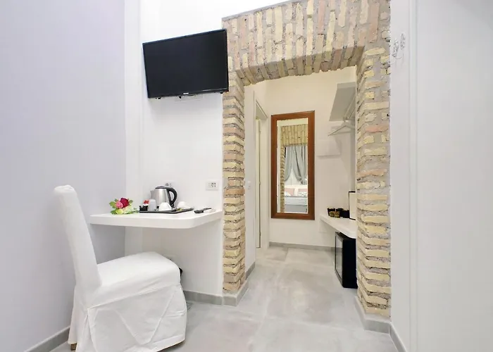Gasthuis Roman Holiday Suites 4*