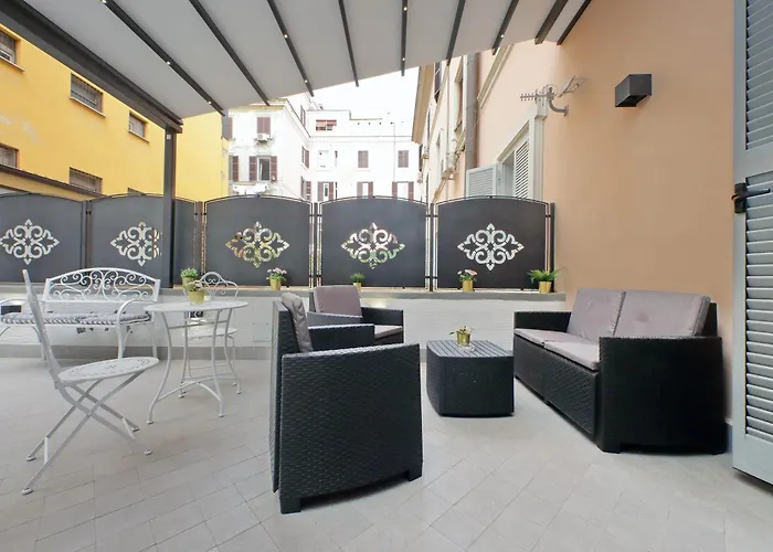 Roman Holiday Suites 4*