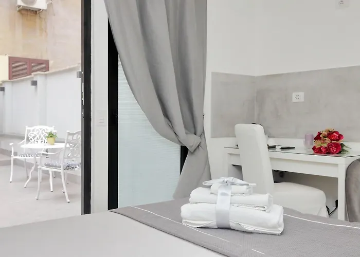 Guest house Roman Holiday Suites 4*