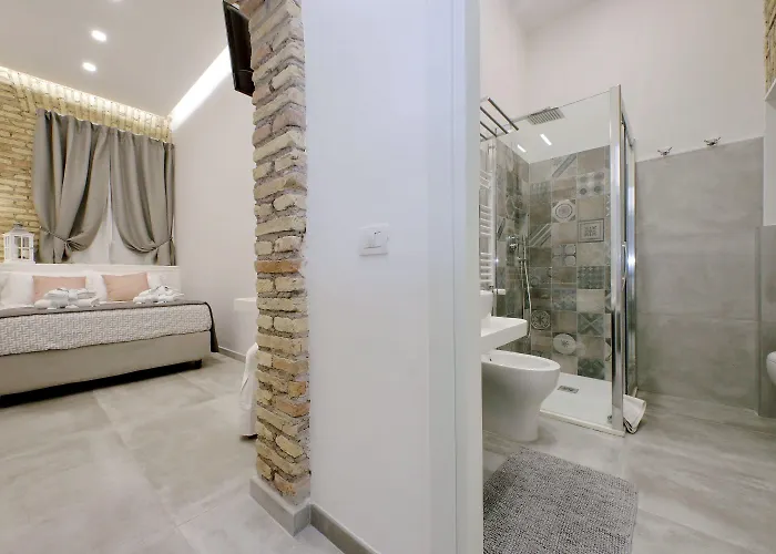 Roman Holiday Suites Guest house Rome