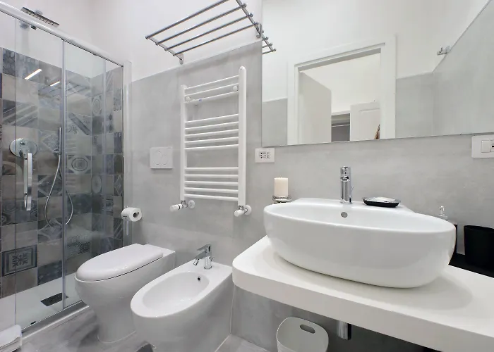 Roman Holiday Suites Guest house 4*